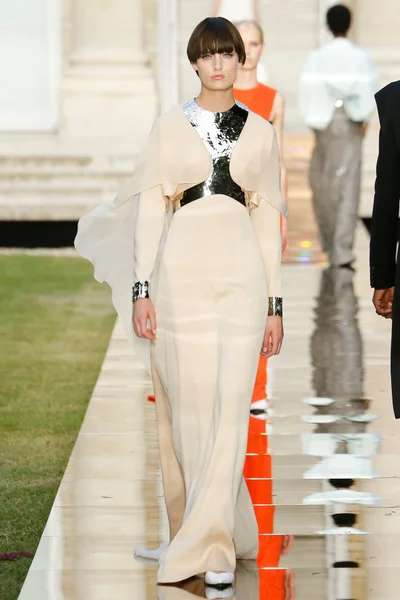 Look 29
